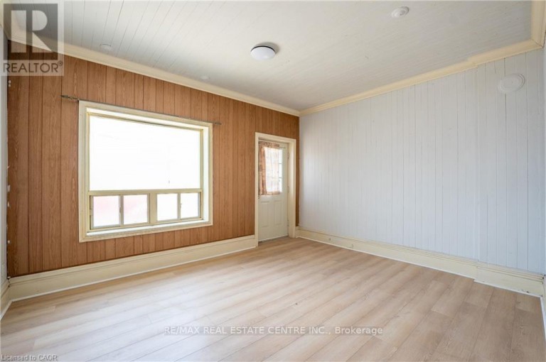 1274 BARTON STREET E, Hamilton (Crown Point), Ontario, L8H2W1