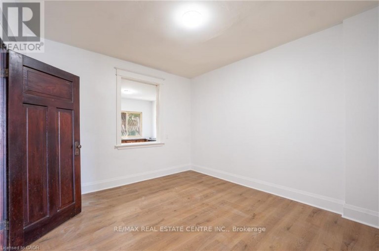 1274 BARTON STREET E, Hamilton (Crown Point), Ontario, L8H2W1