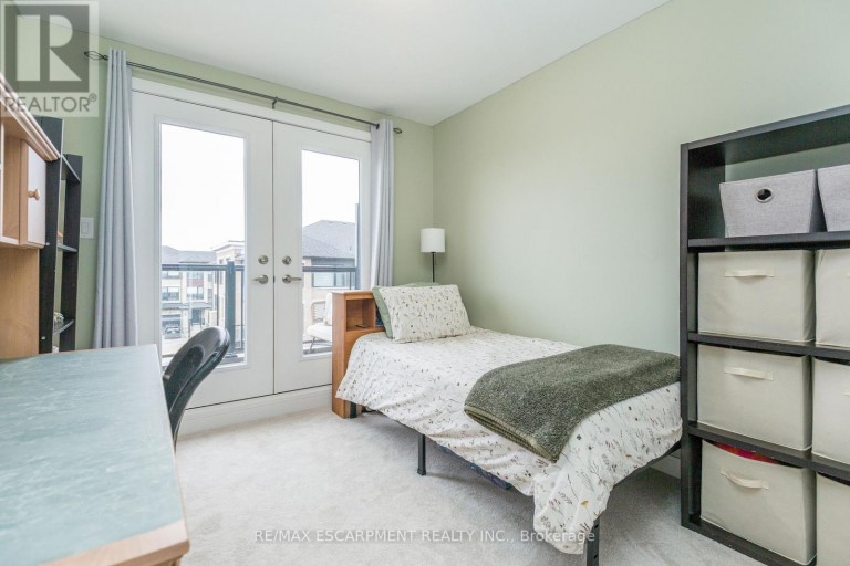 33 RED MAPLE LANE, Barrie (Innis-Shore), Ontario, L9J0N4