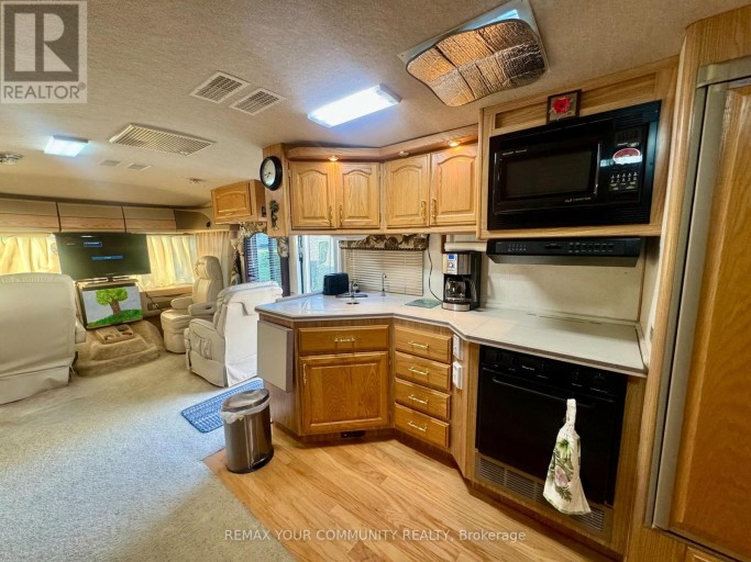 9 - 285 CRYDERMANS SIDE ROAD, Georgina (Baldwin), Ontario, L0E1A0