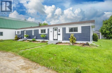 7 - 84 WELLINGTON STREET S Mapleton Ontario photo 1