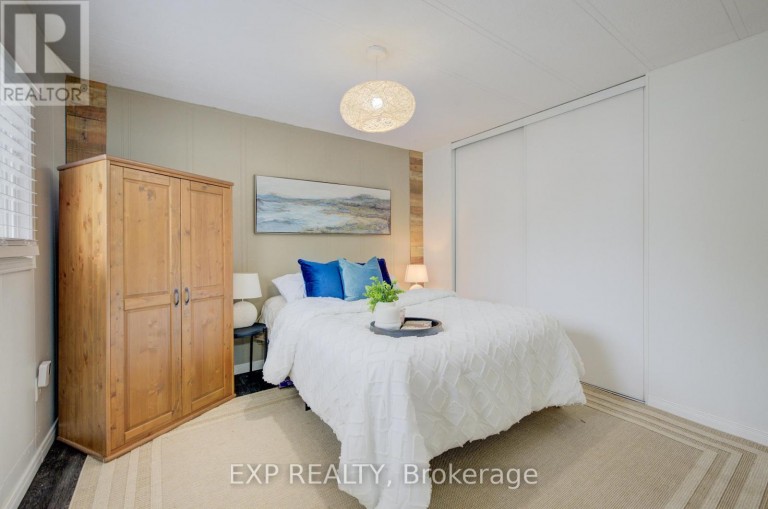 7 - 84 WELLINGTON STREET S, Mapleton, Ontario, N0G1P0