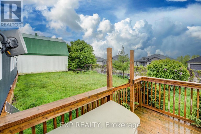 7 - 84 WELLINGTON STREET S, Mapleton, Ontario, N0G1P0