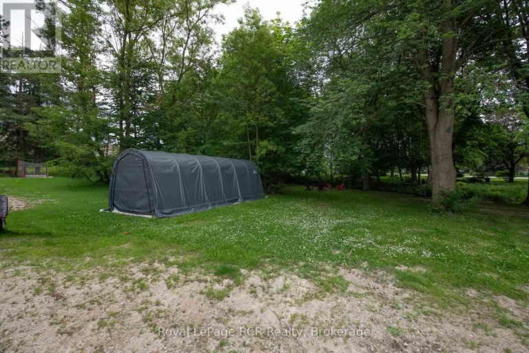 A & B & C - 21 ARTHUR STREET WEST STREET W, Minto, Ontario, N0G1Z0