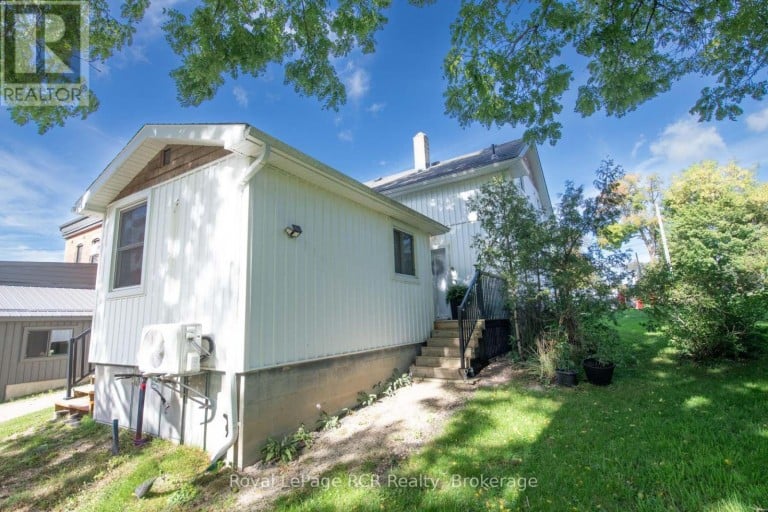 A & B & C - 21 ARTHUR STREET WEST STREET W, Minto, Ontario, N0G1Z0