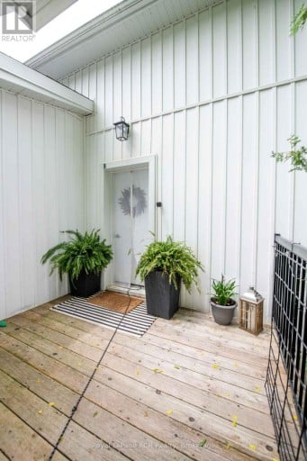 A & B & C - 21 ARTHUR STREET WEST STREET W, Minto, Ontario, N0G1Z0