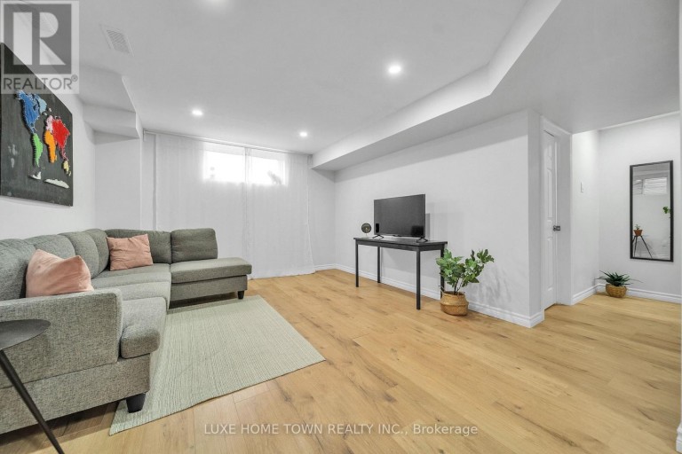 26 GIBBS WAY, Centre Wellington (Fergus), Ontario, N1M0G7