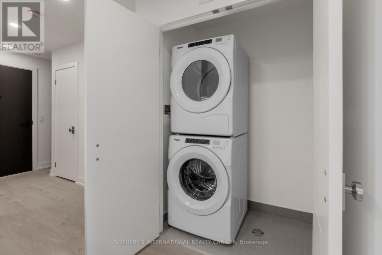 1403 - 31 YORK GARDEN WAY, Toronto (Yorkdale-Glen Park), Ontario, M6A2V1