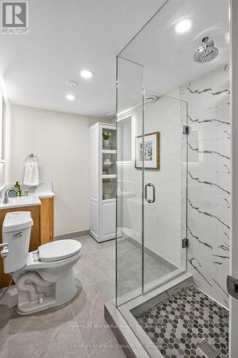 203 GODDARD STREET, Toronto (Bathurst Manor), Ontario, M3H5E7