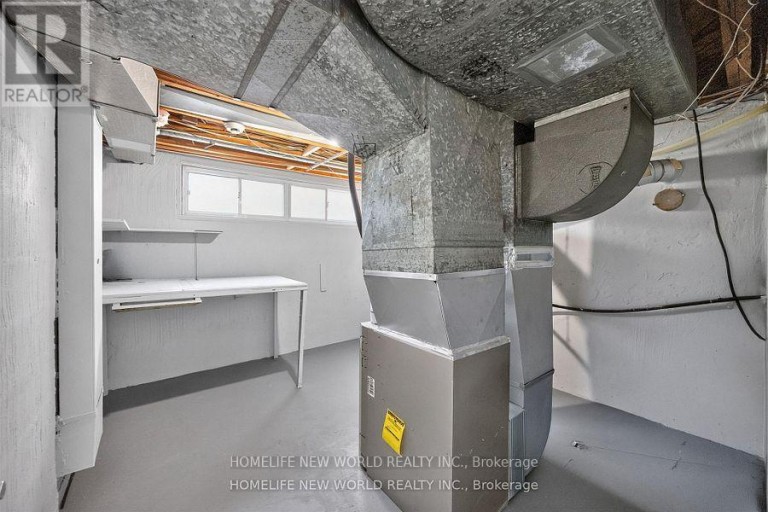203 GODDARD STREET, Toronto (Bathurst Manor), Ontario, M3H5E7