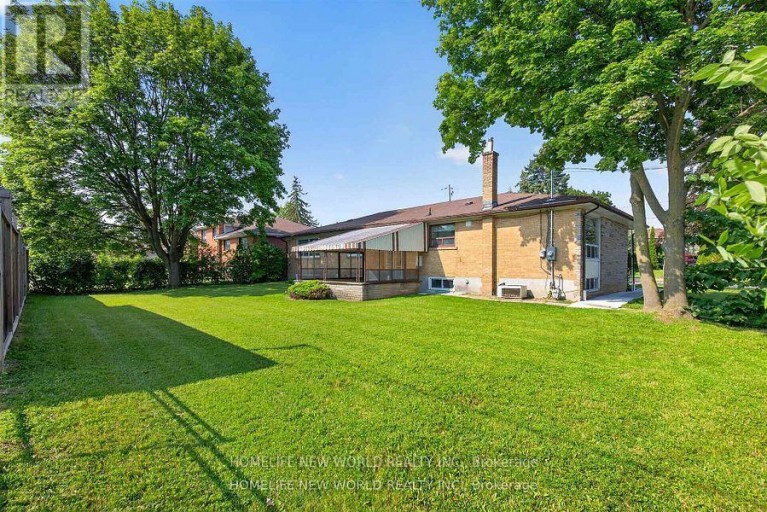 203 GODDARD STREET, Toronto (Bathurst Manor), Ontario, M3H5E7