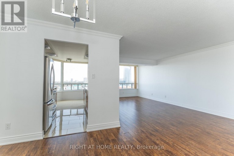 1001 - 120 PROMENADE CIRCLE, Vaughan (Brownridge), Ontario, L4J7W9