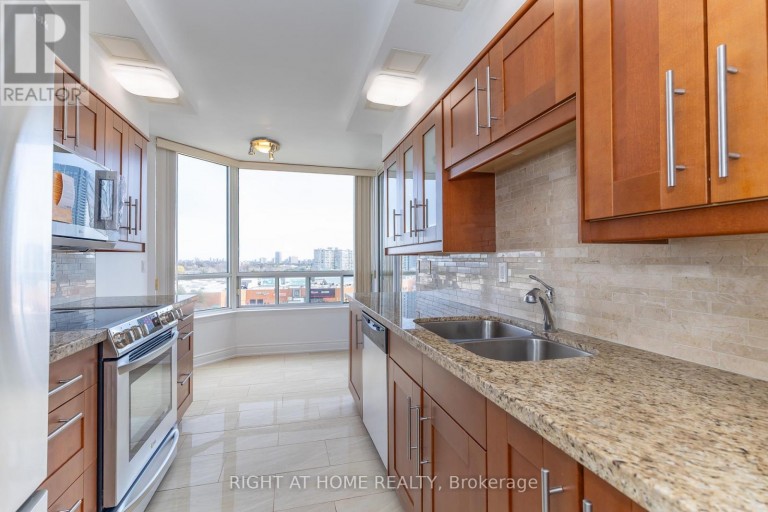 1001 - 120 PROMENADE CIRCLE, Vaughan (Brownridge), Ontario, L4J7W9