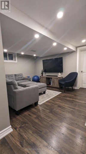 342 WHITMORE AVENUE, Toronto (Briar Hill-Belgravia), Ontario, M6E2N4