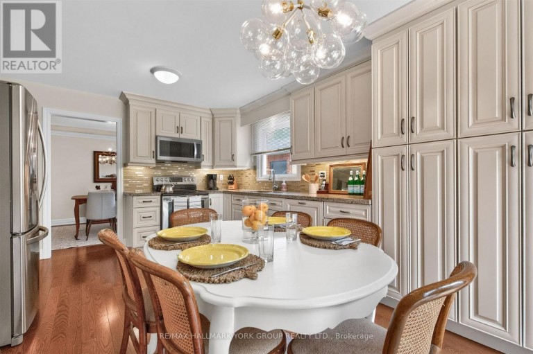 263 JOHN BOWSER CRESCENT, Newmarket (Glenway Estates), Ontario, L3Y7N7