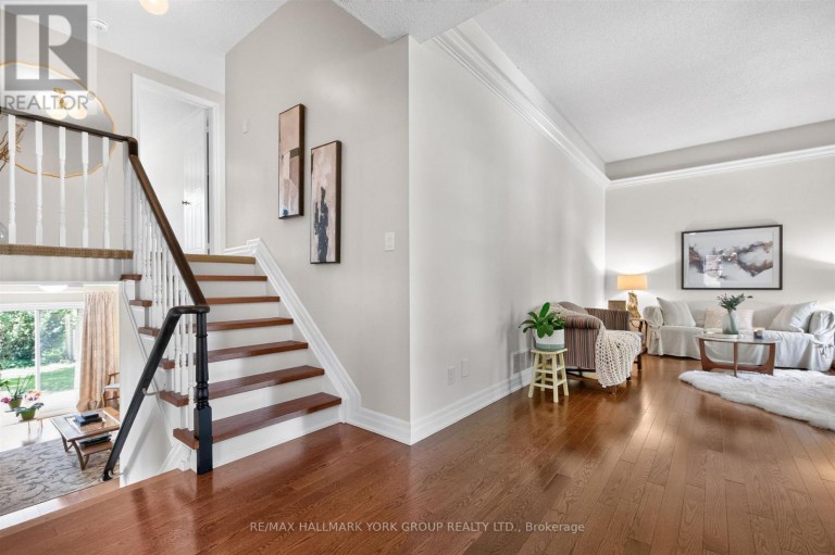 263 JOHN BOWSER CRESCENT, Newmarket (Glenway Estates), Ontario, L3Y7N7