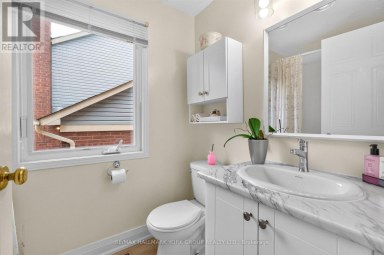 263 JOHN BOWSER CRESCENT Newmarket (Glenway Estates) Ontario photo 23