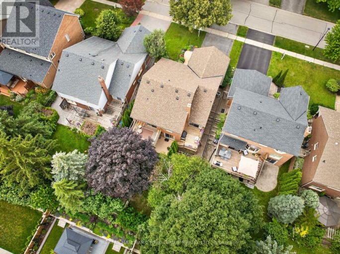 263 JOHN BOWSER CRESCENT, Newmarket (Glenway Estates), Ontario, L3Y7N7
