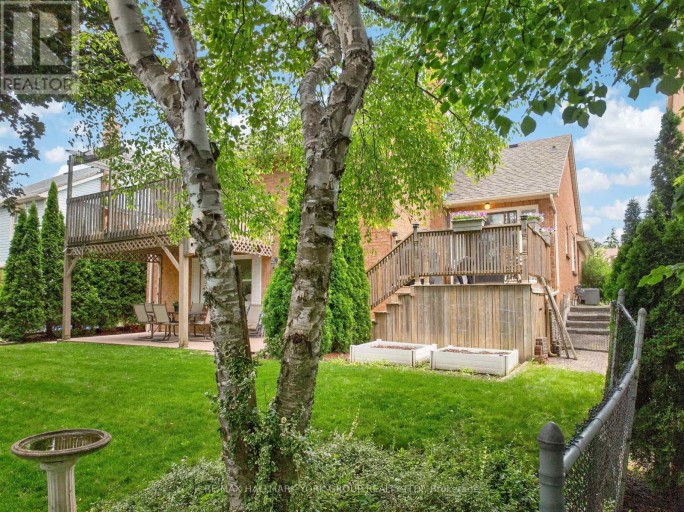 263 JOHN BOWSER CRESCENT, Newmarket (Glenway Estates), Ontario, L3Y7N7