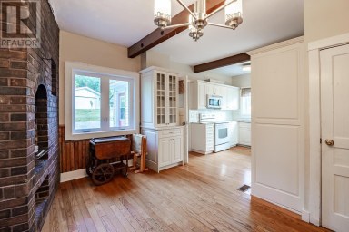 1805 Shore RD Richard's Landing Ontario photo 13