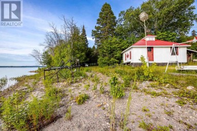 1805 Shore RD Richard's Landing Ontario photo 6