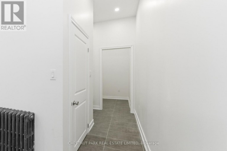 41 RONCESVALLES AVENUE, Toronto (Roncesvalles), Ontario, M6R2K4