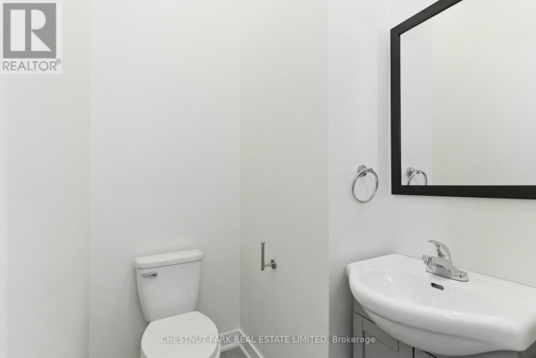 41 RONCESVALLES AVENUE, Toronto (Roncesvalles), Ontario, M6R2K4