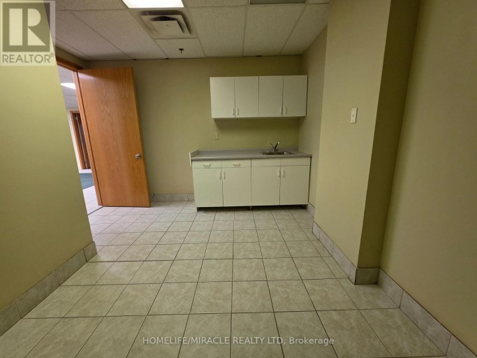 39 RIVALDA ROAD, Toronto (Humbermede), Ontario, M9M2M4
