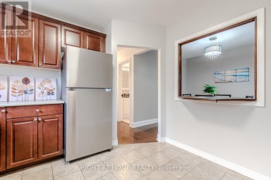 12 MURELLEN CRESCENT Toronto (Victoria Village) Ontario photo 14