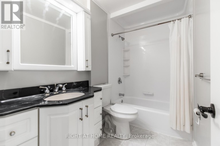 12 MURELLEN CRESCENT, Toronto (Victoria Village), Ontario, M4A2K5