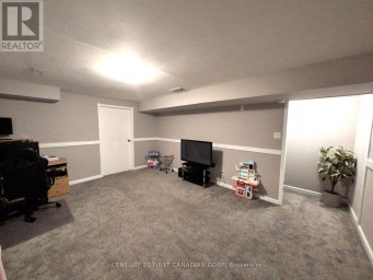 49 - 110 DEVERON CRESCENT London South (South T) Ontario photo 17