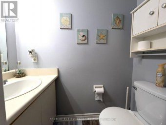 49 - 110 DEVERON CRESCENT London South (South T) Ontario photo 8