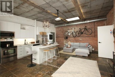 147 BOSTON AVENUE Toronto (South Riverdale) Ontario photo 2