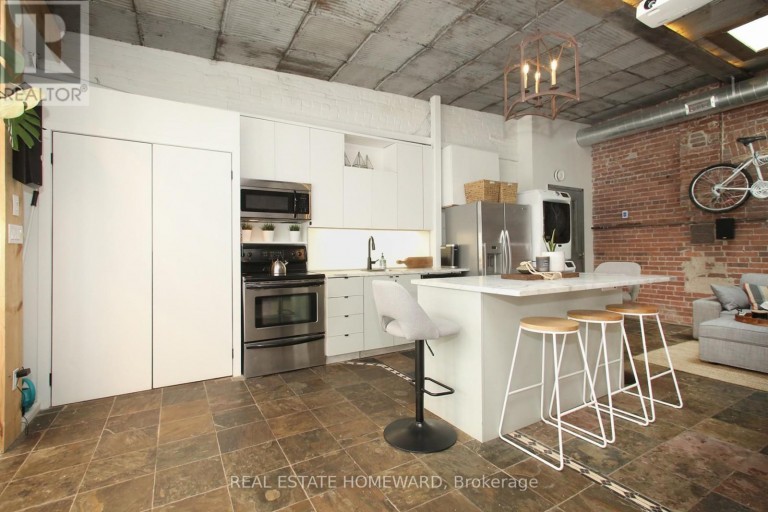 147 BOSTON AVENUE, Toronto (South Riverdale), Ontario, M4M2T8