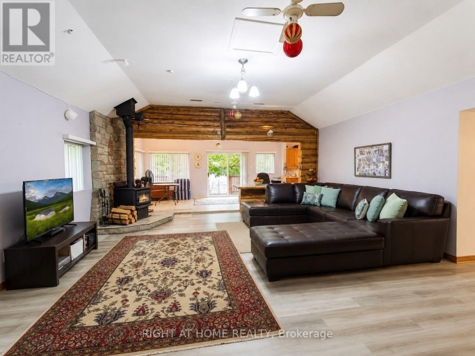 5470 PENETANGUISHENE ROAD, Springwater, Ontario, L0L1P0