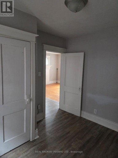 5 - 985 MAIN STREET E, Hamilton (Crown Point), Ontario, L8M1N3