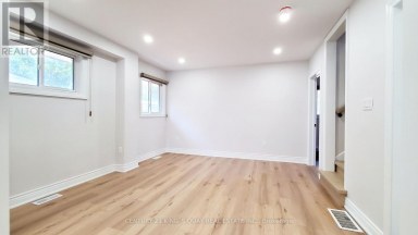80 MAIN STREET Markham (Unionville) Ontario photo 5