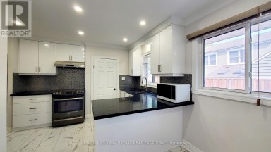 80 MAIN STREET Markham (Unionville) Ontario photo 8