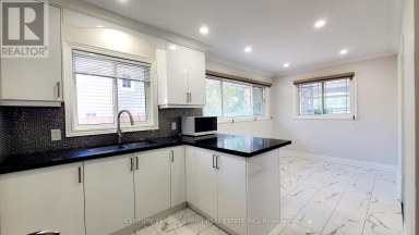 80 MAIN STREET Markham (Unionville) Ontario photo 9