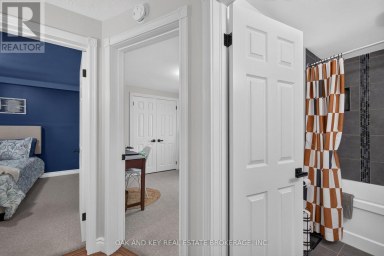 323 CLARKE ROAD London East (East H) Ontario photo 12