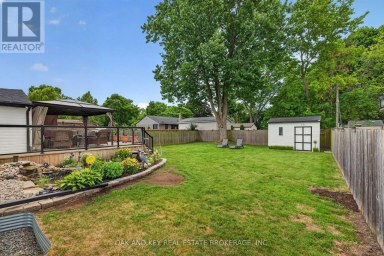 323 CLARKE ROAD London East (East H) Ontario photo 36