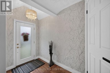 323 CLARKE ROAD London East (East H) Ontario photo 4