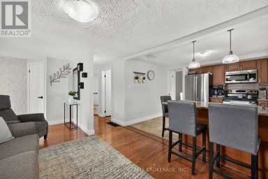 323 CLARKE ROAD London East (East H) Ontario photo 8