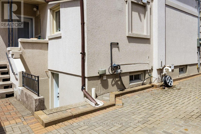 LOWER LEVEL - 71 HAWMAN AVENUE, Vaughan (Vaughan Grove), Ontario, L4L1S3