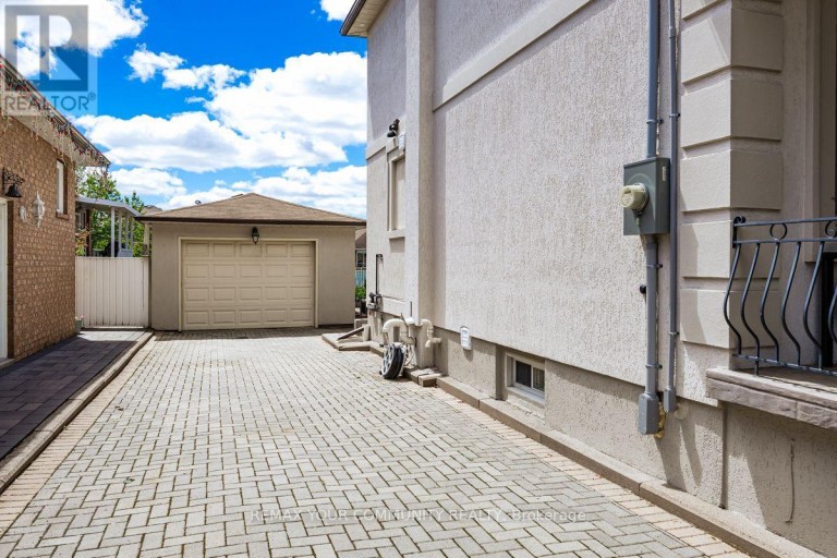LOWER LEVEL - 71 HAWMAN AVENUE, Vaughan (Vaughan Grove), Ontario, L4L1S3