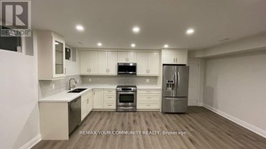 LOWER - 5 RAYMORE DRIVE Toronto (Humber Heights) Ontario photo 3