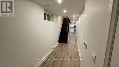 LOWER - 5 RAYMORE DRIVE Toronto (Humber Heights) Ontario photo 9