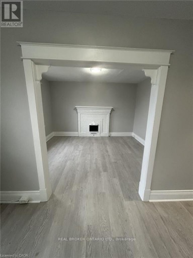 6 - 983 MAIN STREET E, Hamilton (Crown Point), Ontario, L8M1N3
