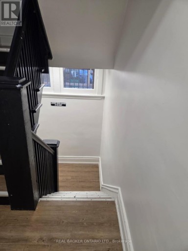 6 - 983 MAIN STREET E, Hamilton (Crown Point), Ontario, L8M1N3