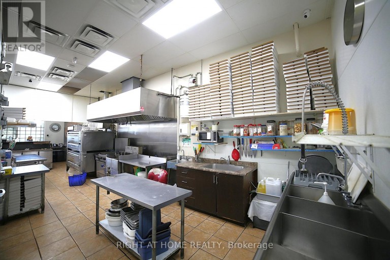 6 - 15 LOCKPORT WAY, Hamilton (Stoney Creek), Ontario, L8E0H8